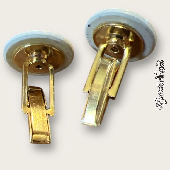 Unique Ceramic Cufflinks Made from Old Faucet Centers - Picture 5 of 11